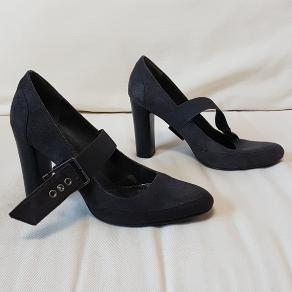 Vera Wang Chunky Heels - Picture 2 of 4